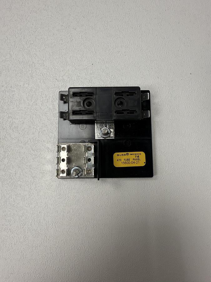 Used Bussmann 15600-04-21 ATC Fuse Panel 4-Circuit Block T16
