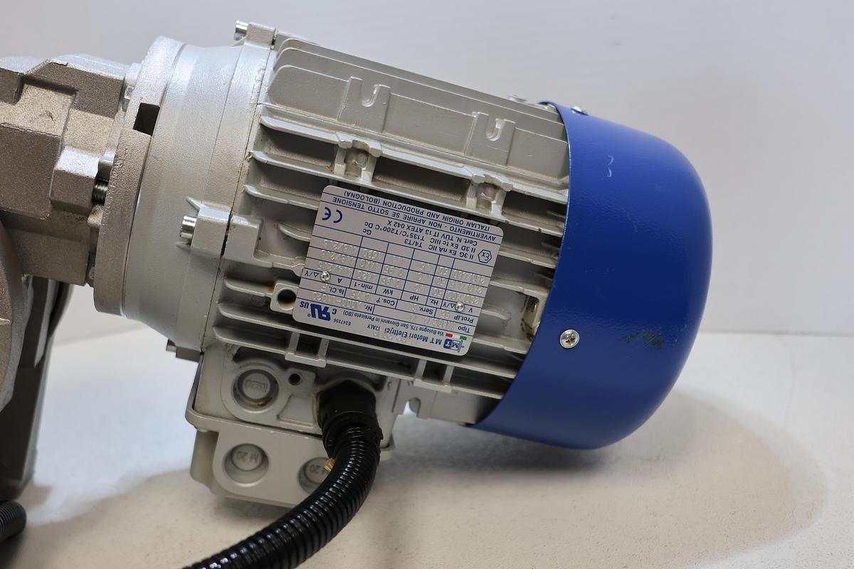 Used Varvel FRS 70 Gearmotor 1.5HP 230/460V 3PH 1690 RPM w/ Sprocket Used