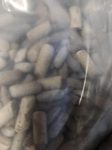 Used Used Ceramic Tumbling Media. mixed 10 lb bags - GHB-63