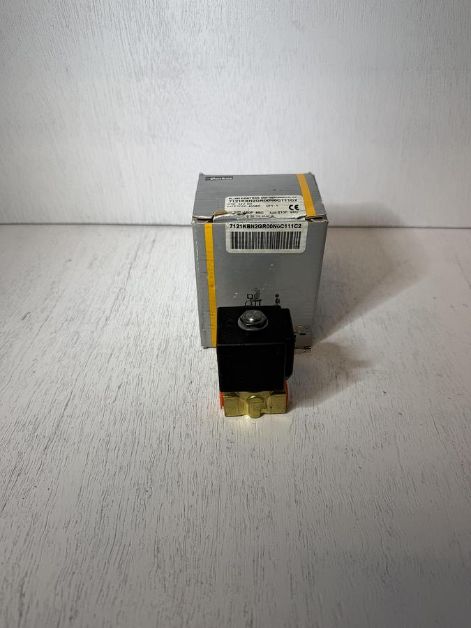 Used Parker 7121KBN2GR00N0C111C2 Fluid Control Solenoid Valve GHA-178