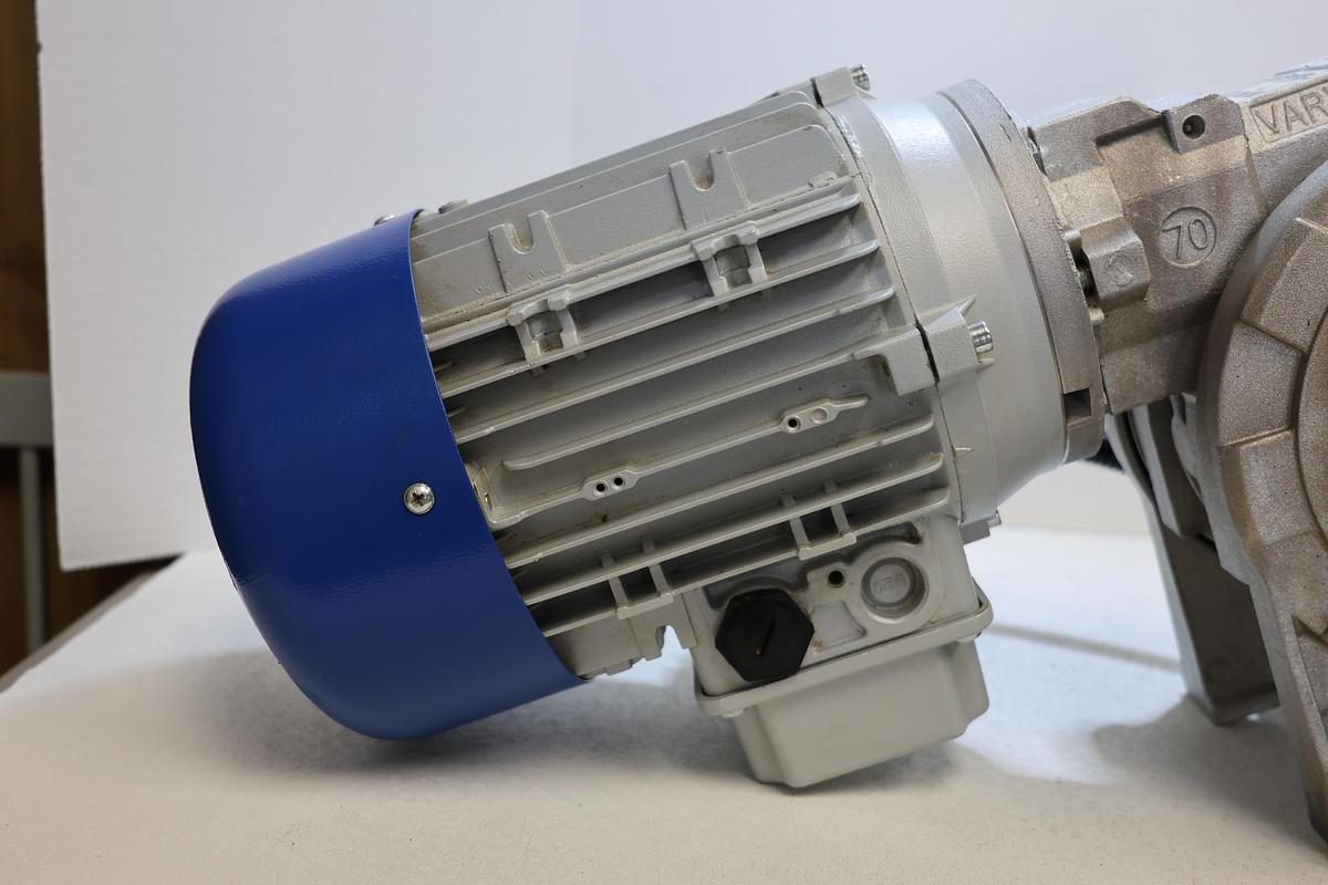 Used Varvel FRS 70 Gearmotor 1.5HP 230/460V 3PH 1690 RPM w/ Sprocket Used