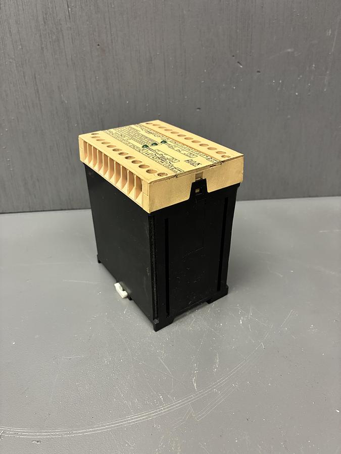 Used DINA ELEKTRONIK 24VDC DNDS 1D CENTRAL UNIT GHC-15