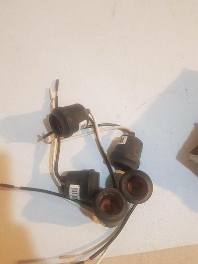 Used  Lot of 5 Leviton 6" Leads Weatherproof Lampholder GHB9