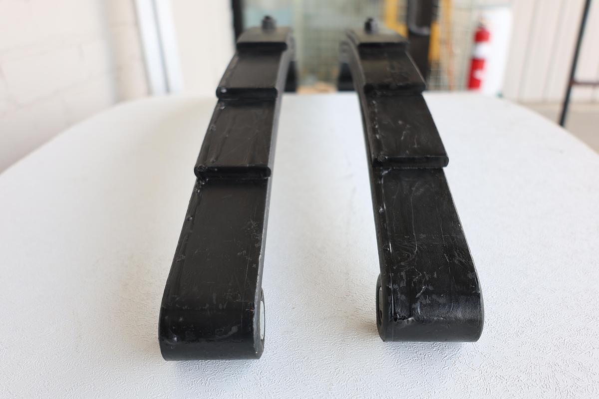 Used Lot 2 Rockwell American 25.5" Double Eye Trailer Leaf Springs 4 Leaf 1-5/8"