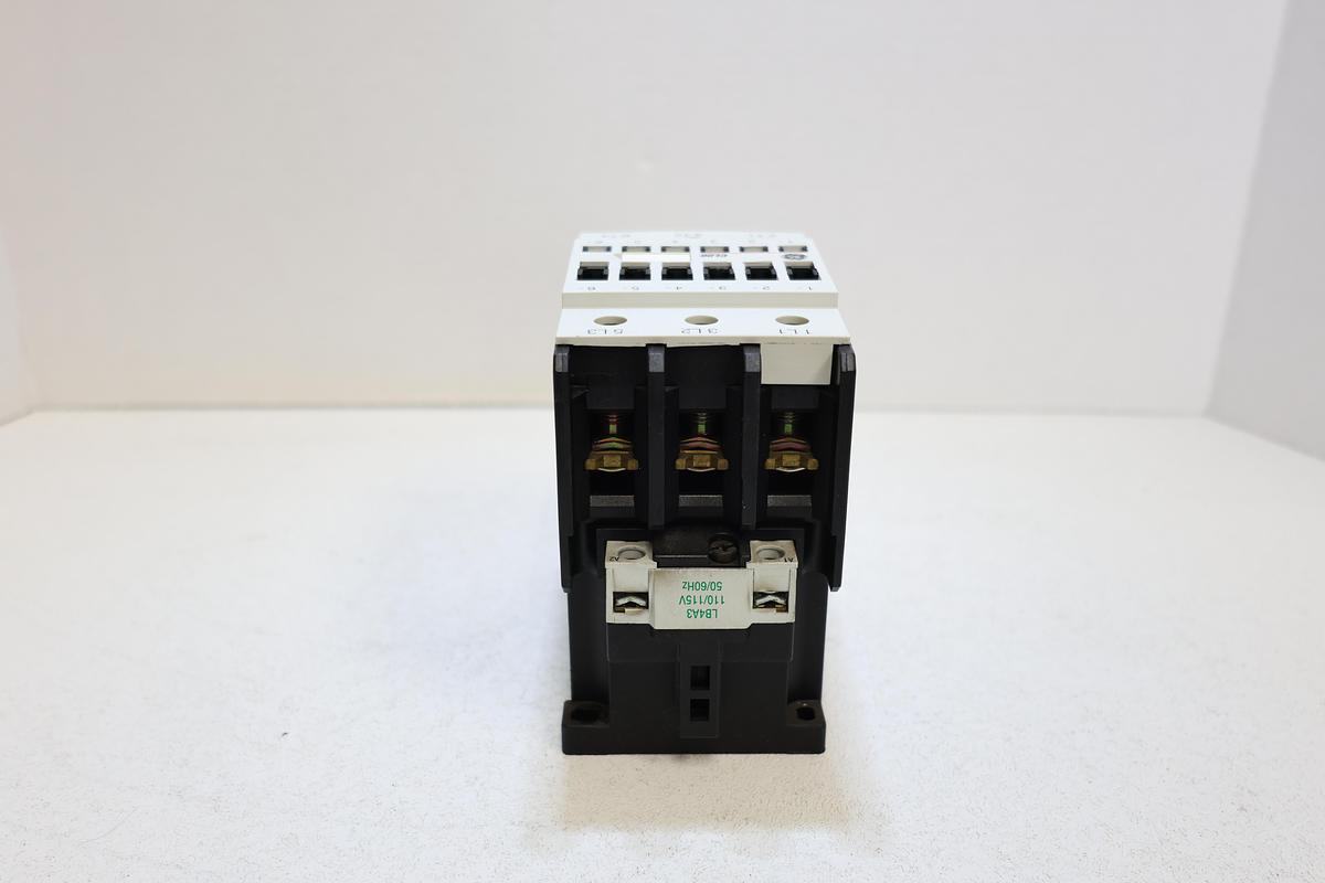 Used GE CL06A300MGE General Electric CL06A300M 3-Pole Contactor 60A Industrial Used