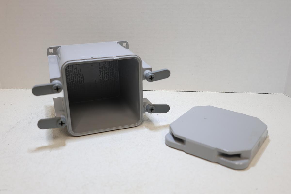 Used Kraloy PVC Weatherproof Electrical Enclosure Junction Box w/ Gasketed Lid