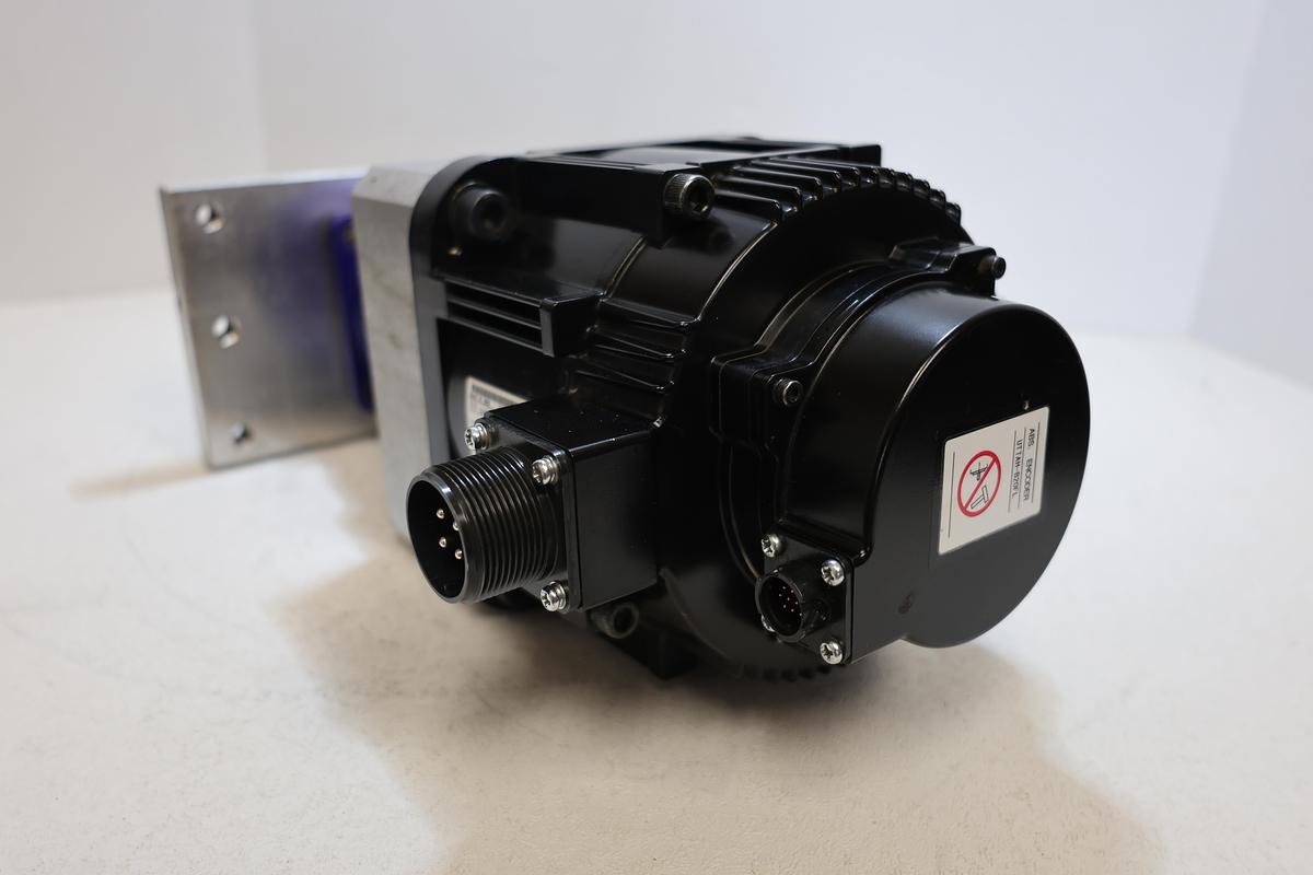 Used Yaskawa SGMGV-09D3A6F Servo Motor Wittenstein SP 075S 10:1 Gearbox