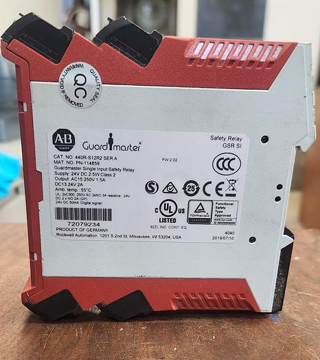 Used Allen-Bradley Guardmaster Single Input Safety Relay CAT 440R-S12R2 - GHA-104