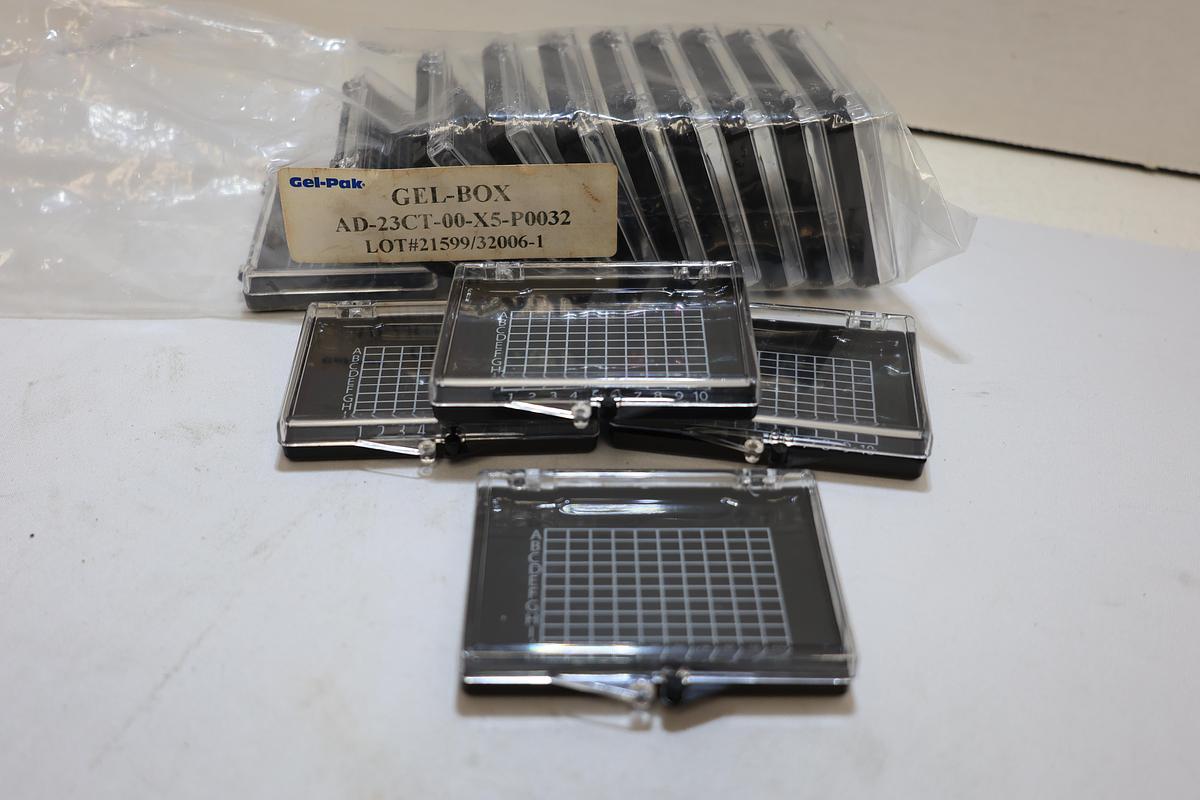 Gel-Pak Gel-Box AD-23CT-00-X5-P0032 Wafer/Die Storage Trays Lot of 12 New