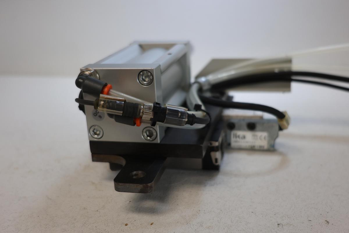 Used Lika SME51 Linear Encoder Read Head + 40mm Compact Air Cylinder + Linear Rail Block – Working Pull GHA-186