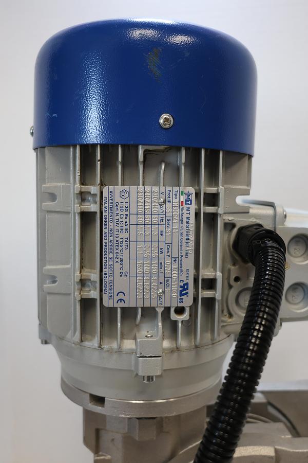 Used Varvel FRS 70 Gearmotor 1.5HP 230/460V 3PH 1690 RPM w/ Sprocket Used