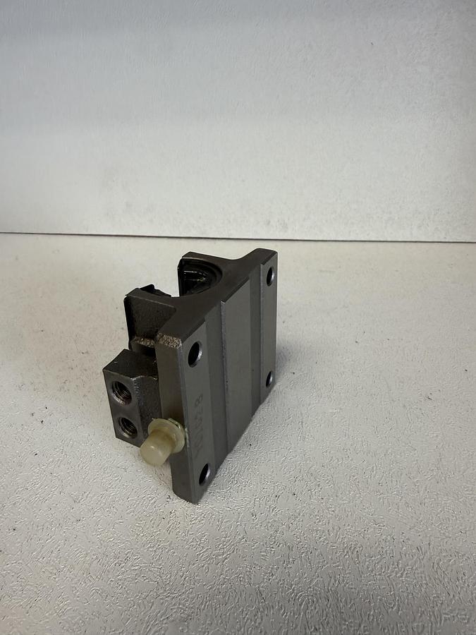 Used THK EU 208C Linear Bearing EU 208C GHC-27