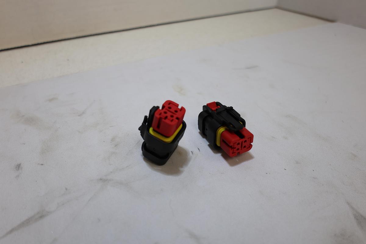Lot of 2 TE Connectivity 4-Pin Sealed Electrical Connectors New Unused