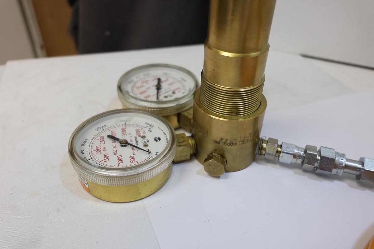 Used Victor SR4J High Pressure Nitrogen Charging Regulator Kit 10' Hose DADCO SV-3G