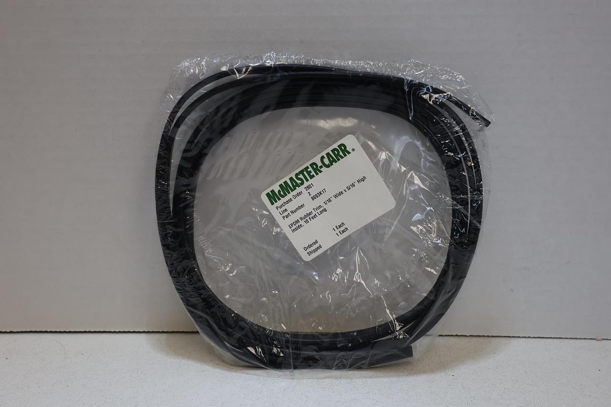 McMaster-Carr 8893K17 EPDM Rubber Trim 1/16" x 5/16" x 10 Ft New