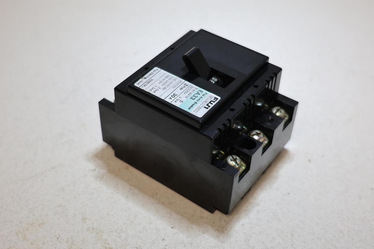 Used Fuji Electric EA33 Auto Circuit Breaker 3 Pole 30A MCCB AC220V / AC415V GHA-186