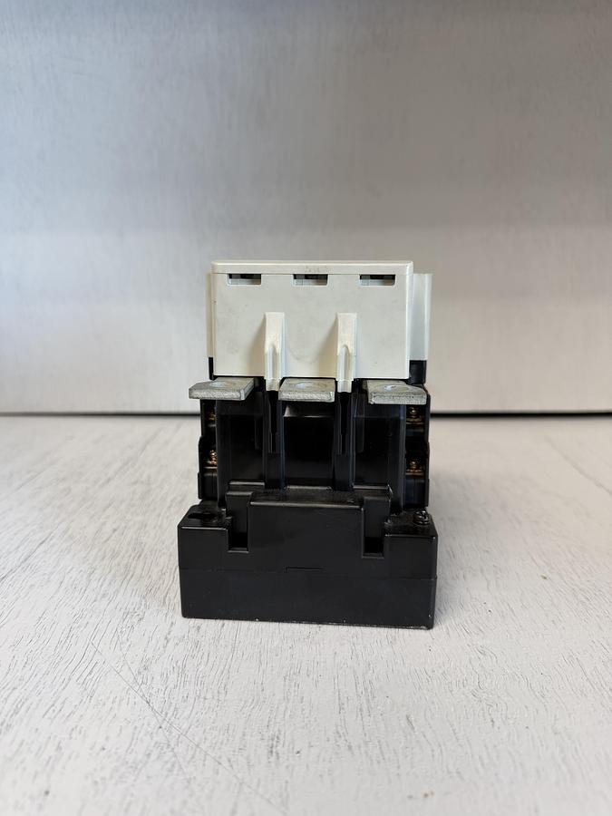 Used Fuji Electric SC-N6 Magnetic Motor Starter Contactor 125A 600V 3 Pole Coil 120V GHA-180