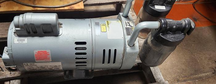 Used Gast 0823-V2-G608NEX Rotary Vacuum Pump 3/4 HP, UNTESTED - GHB-60