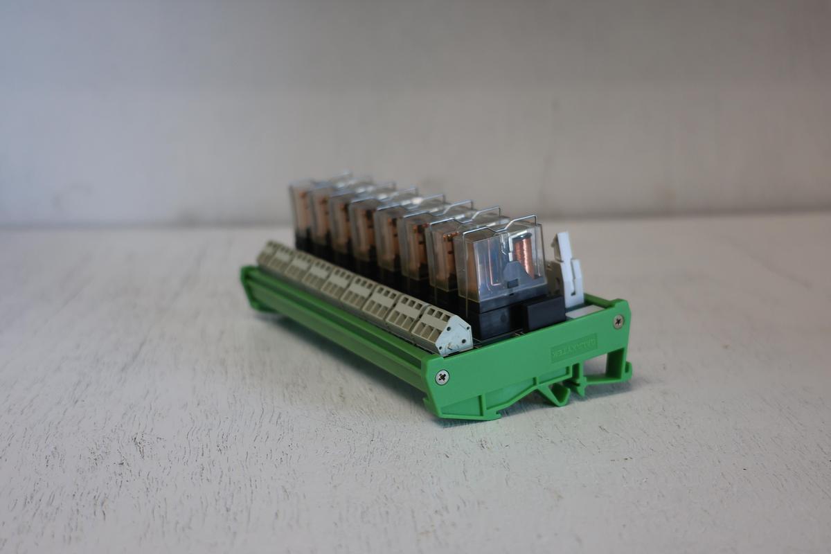 Used DIN Rail Mount 8 Channels 16A Power Relay Interface Module G2R-1-E DC 24V