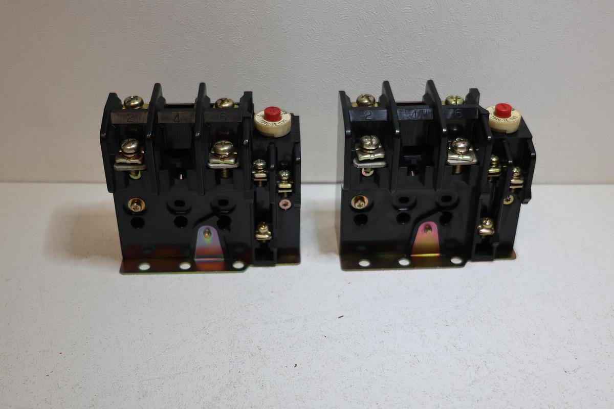 Used Hitachi AC Magnetic contactor w/ thermal overload relay 220VAC 440V AC 0.5-3.0A - Lot of 2 GHA-186