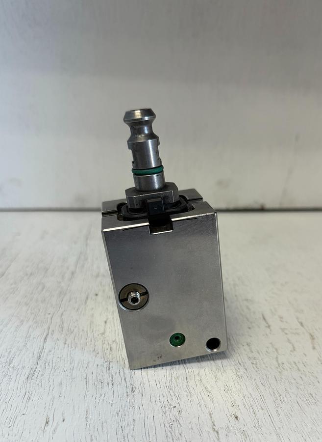 Used System 3R 3R-460.37 Manual Chuck, MacroCombi With 3R Adapter