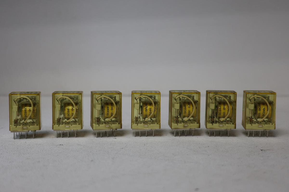 Used (Lot of 7) IDEC RY4S-U Mini Power Relays GHA-184