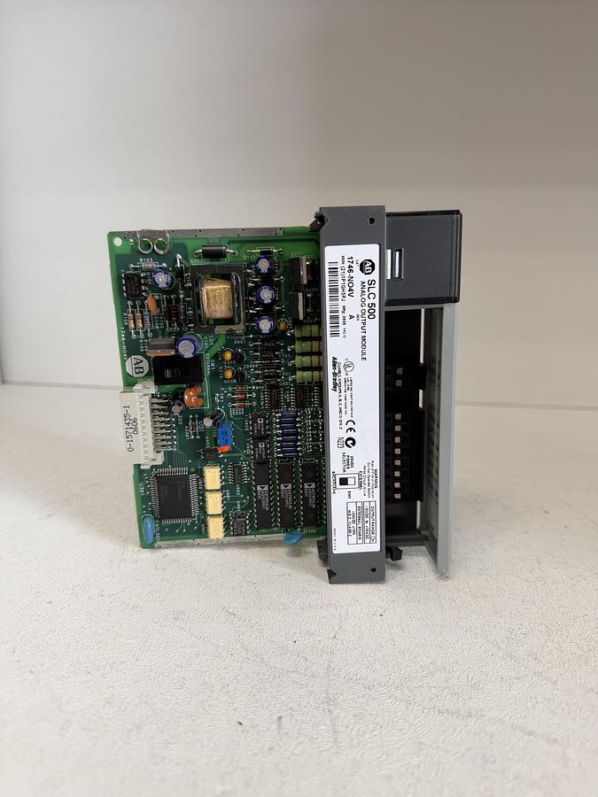 Used Allen Bradley SLC 500 1746-NO4V Ser A Analog Output Module GHA-185