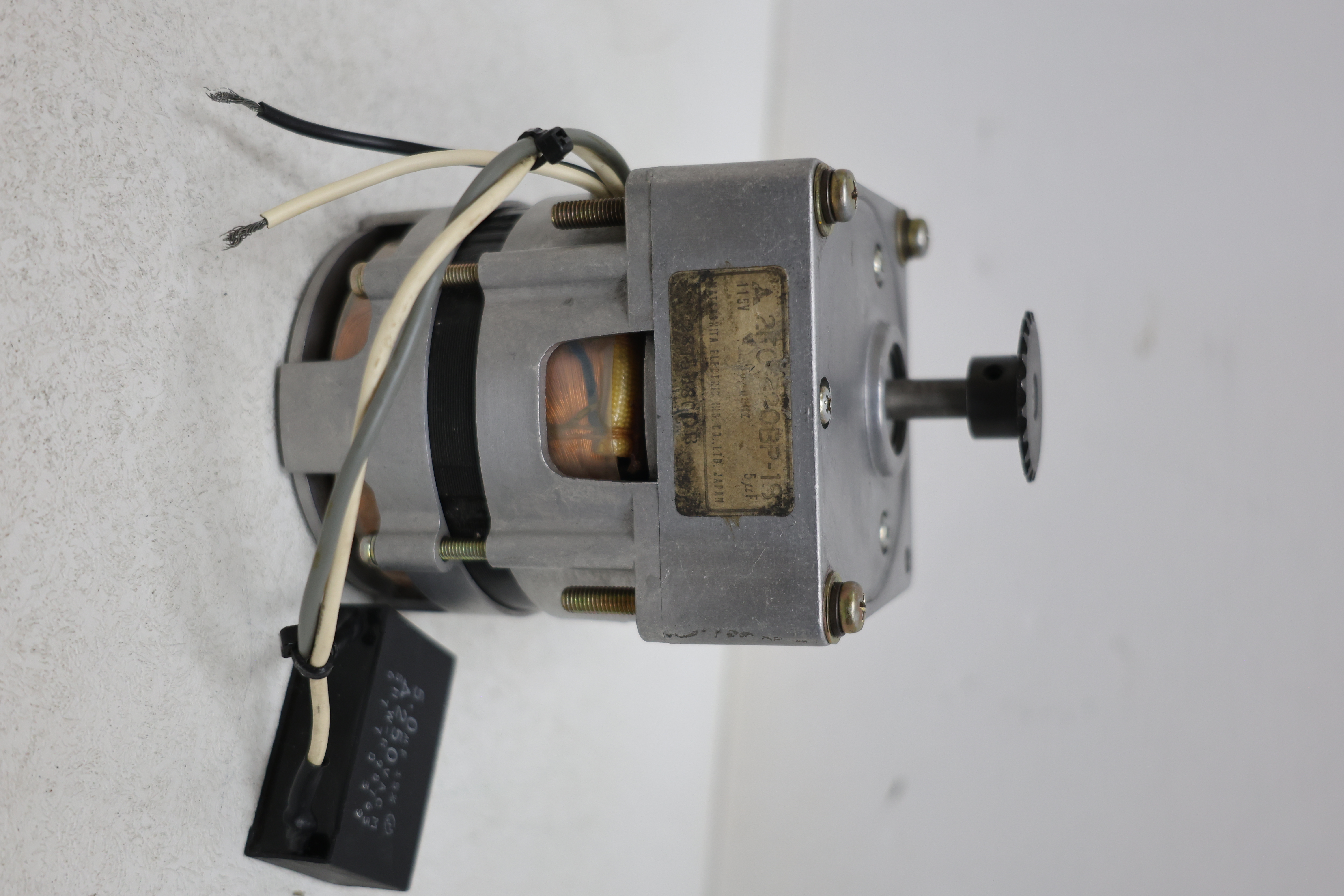 Used Matsushita Electric 2FCC-20BP-18 Electric Motor 115V w/ Capacitor Japan GHA-14