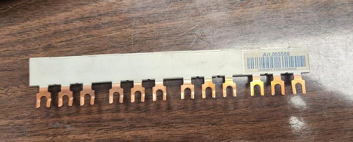 Used GV2-G445 3 POLE 4 POSITION BUSS BAR, TELEMECANIQUE- GHA-99