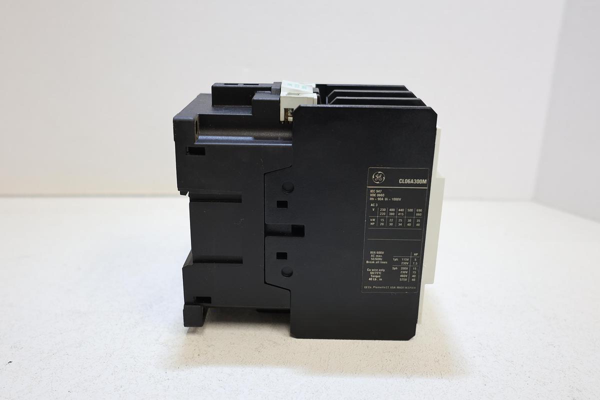 Used GE CL06A300MGE General Electric CL06A300M 3-Pole Contactor 60A Industrial Used