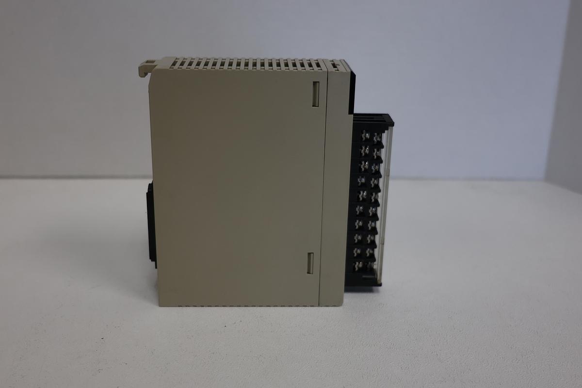 Used OMRON CS1W-OD212 Digital Output Module | 16-Point, 24V DC GHC-34