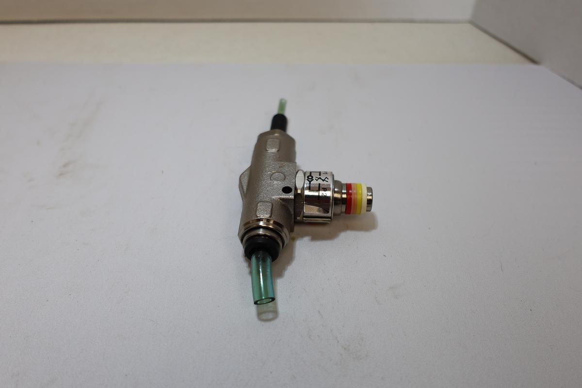 Used Used Pneumatic Flow Control / Shuttle Valve Assembly P1-P2 Push-to-Connect