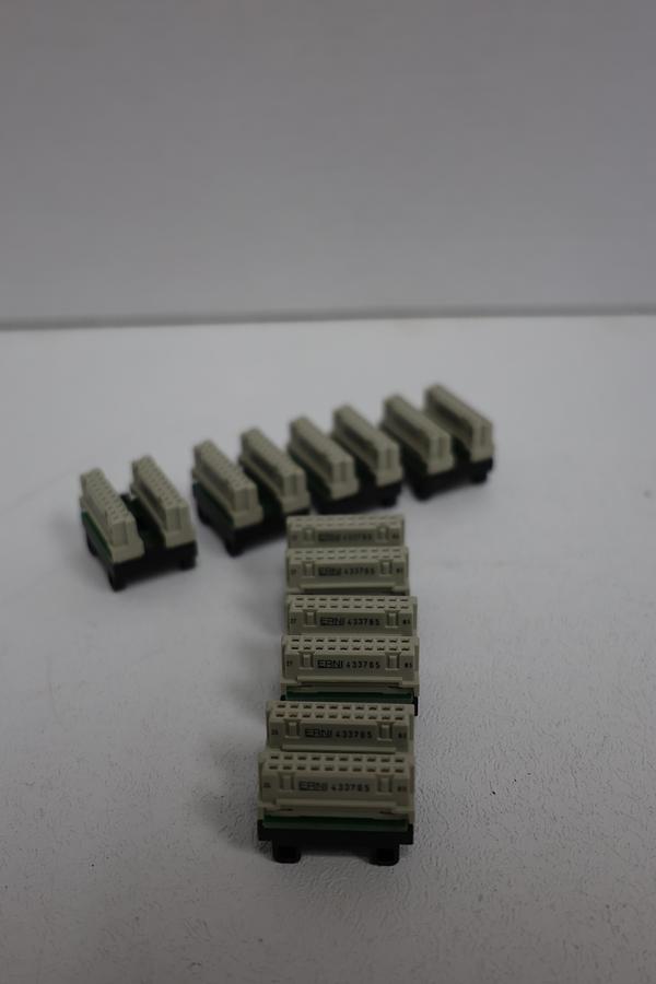 Used PILZ ERNI 433765 Safety Relay Connector Module PN 95425 Bus Connector Lot of 7 GHA-185