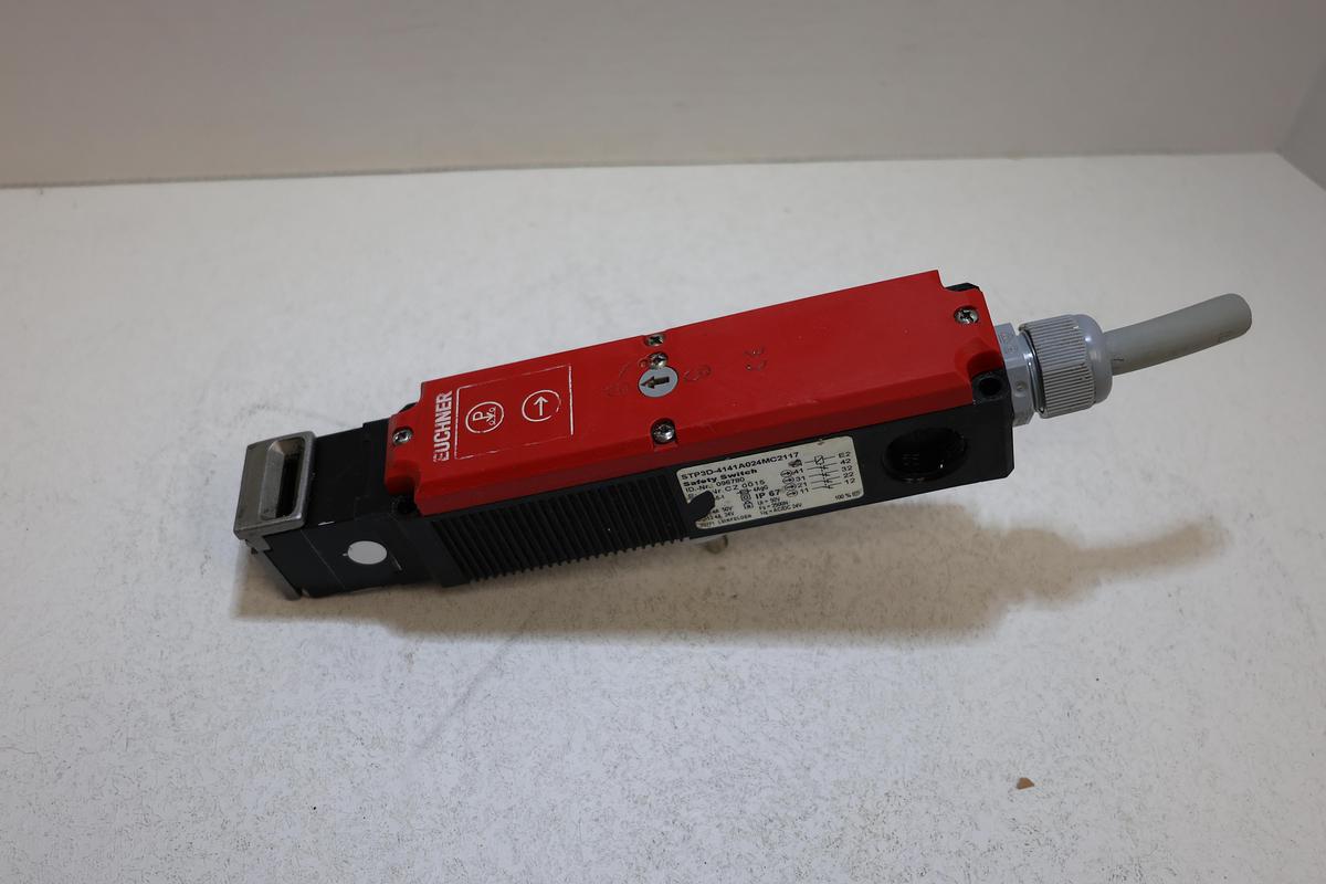 Used Euchner STP3D-4141A024MC2117 Safety Interlock Switch 24V AC/DC IP67