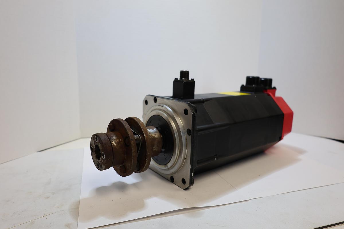 Used Fanuc A06B-0127-B177 AC Servo Motor 0S/2000 1kW 2000RPM w/Brake Used