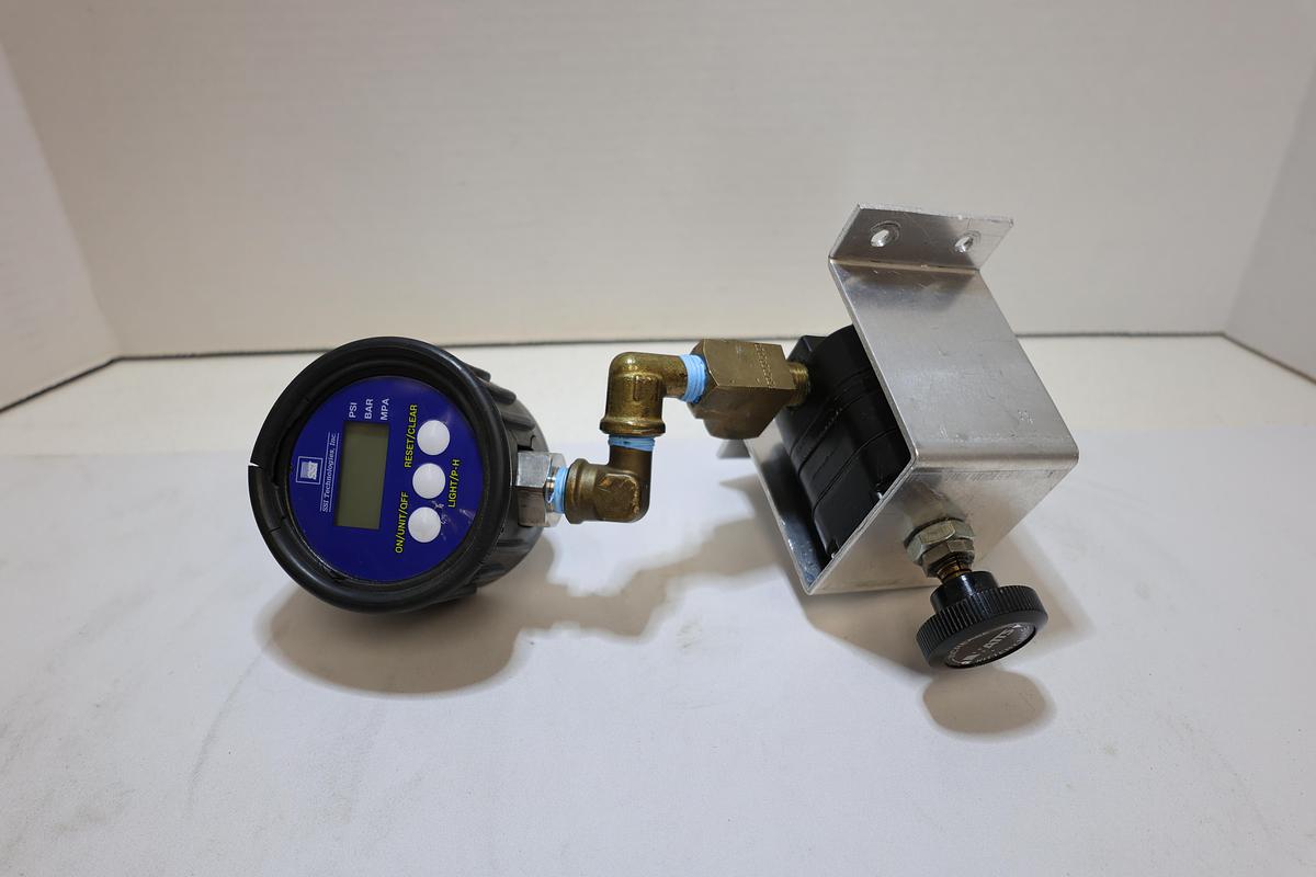 Used SSI Technologies Digital Pressure Gauge & Air Regulator Assembly