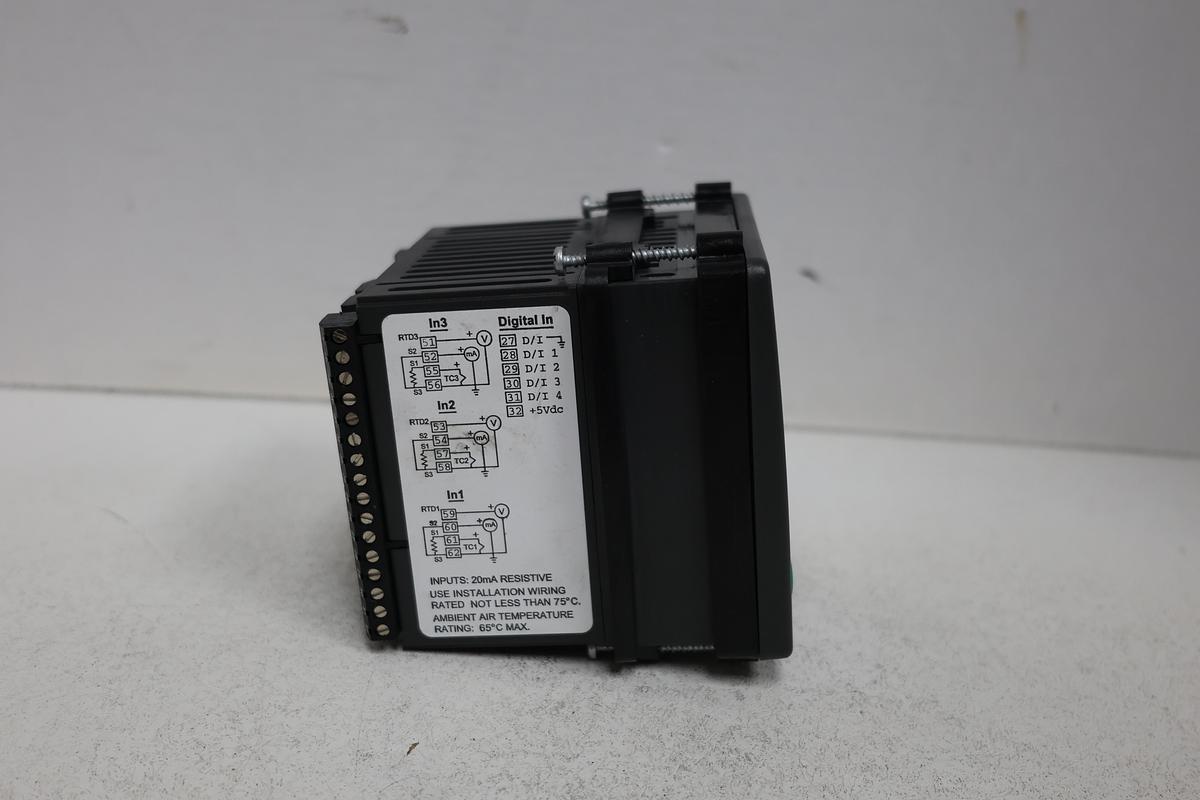 Used Watlow F4PH-FFAB-11RG Series F4 Temperature Controller 100-240V Type 4X GHA-37