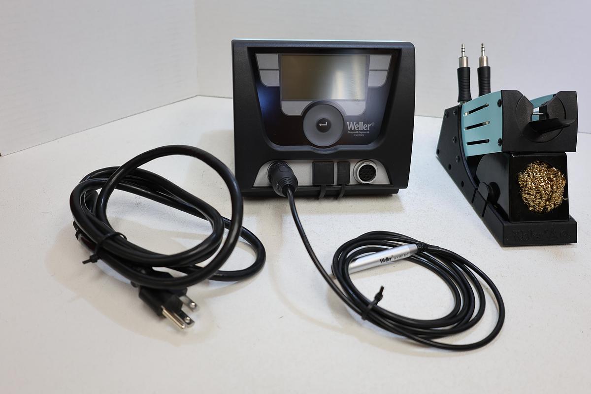 Used Weller WX2 200W Soldering Station w/ WXMP-MS Iron Stand & Tips Tested