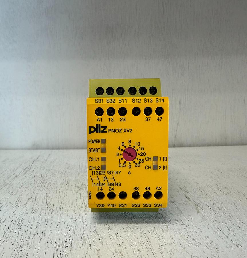 Used PILZ PNOZ XV2 30/24VDC 2n/o 2n/ot Relay 4.5W GHA-179