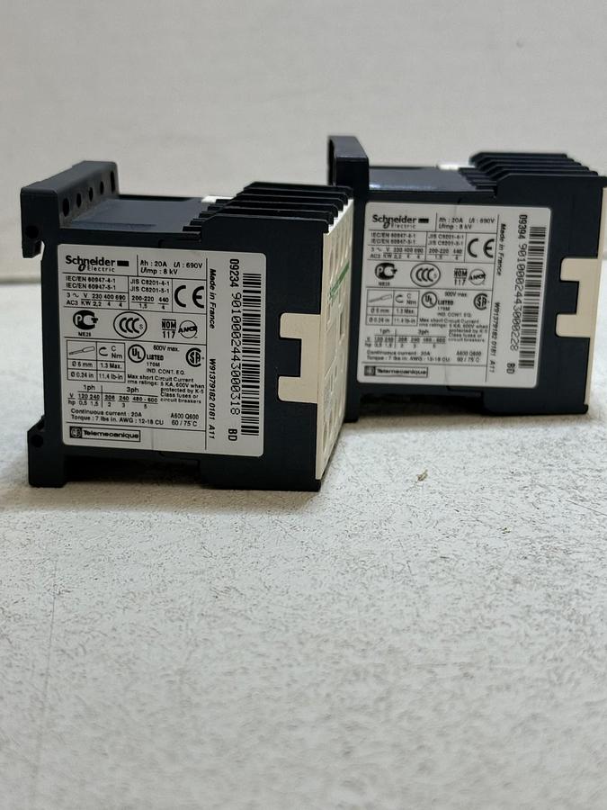 Used Lot of 2 Schneider Electric Telemecanique LP1K09 01BD3 24VDC 9A 3-Pole Contactors GHA-105