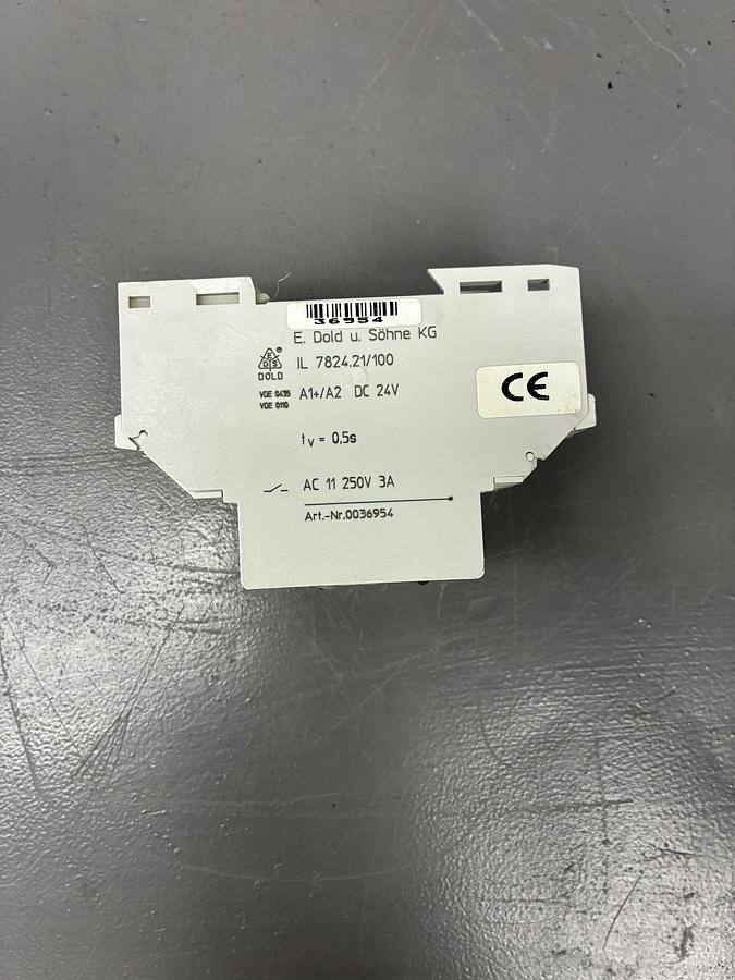Used E. DOLD U SOHNE KG PROTECTION RELAY IL 7824.21/100 0036954 GHC-37