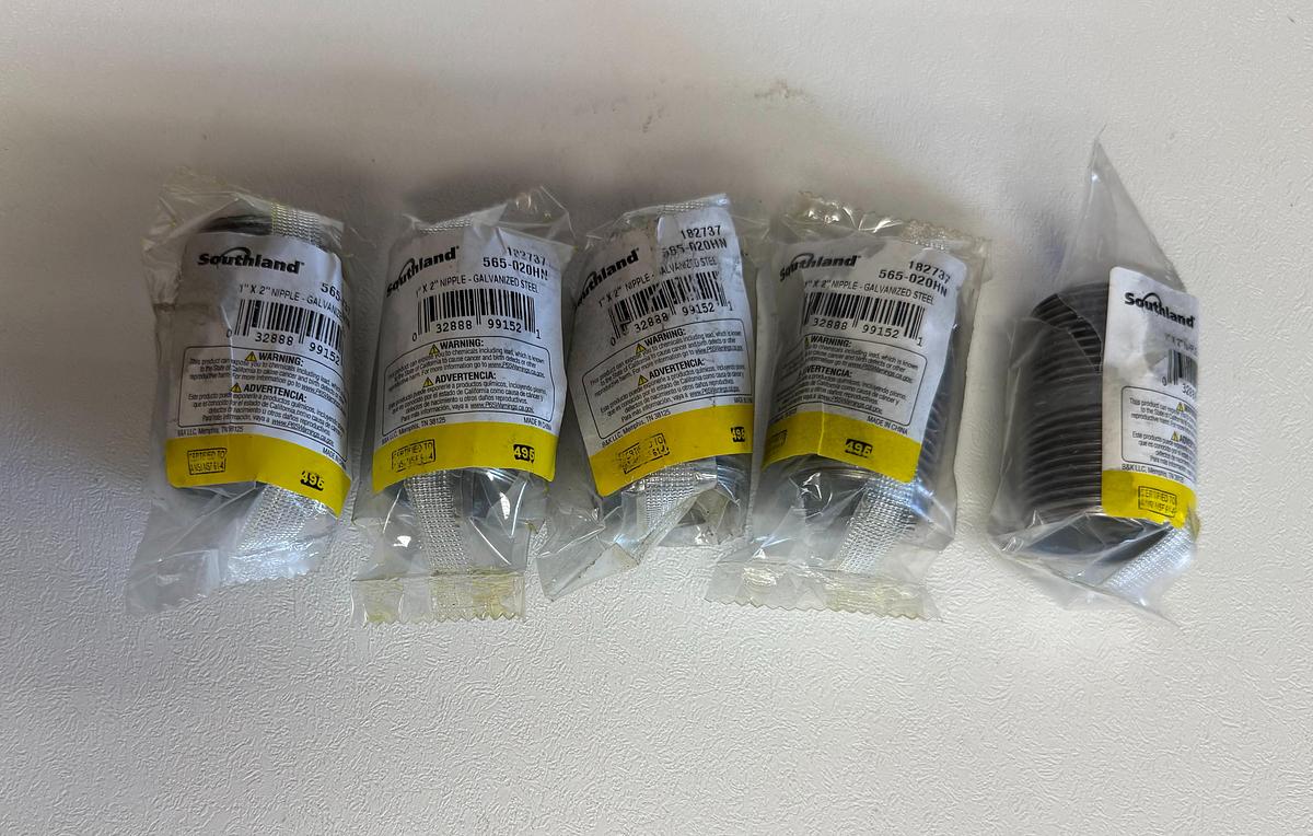 Used 5pcs Southland 585-020HN Pipe Nipple Black Steel 1" x 2" GHC-27