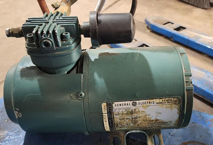 Used GE 5KH33GN204X Vacuum Pump 1/6 HP 115 V 60 Hz 1725 Rpm - GHB-60