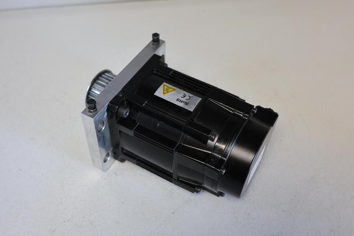 Used Yaskawa SGMGV-05D3W-YG13 Sigma-V servo motor GHA-160