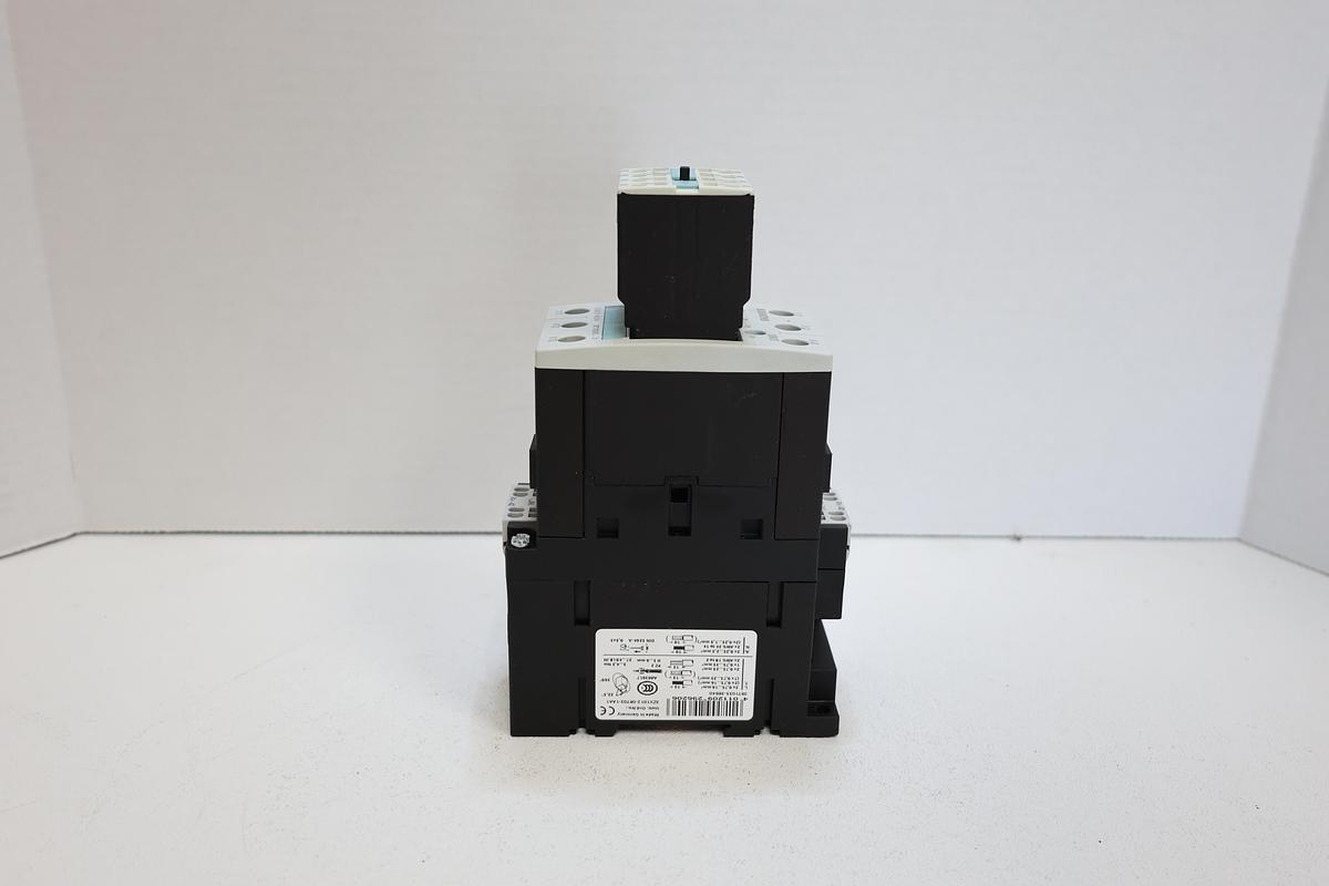 Used Siemens 3RT1035-3BW40 Contactor w/ 3RH1921-2FA22 & 3RT1936-1TR00 Used