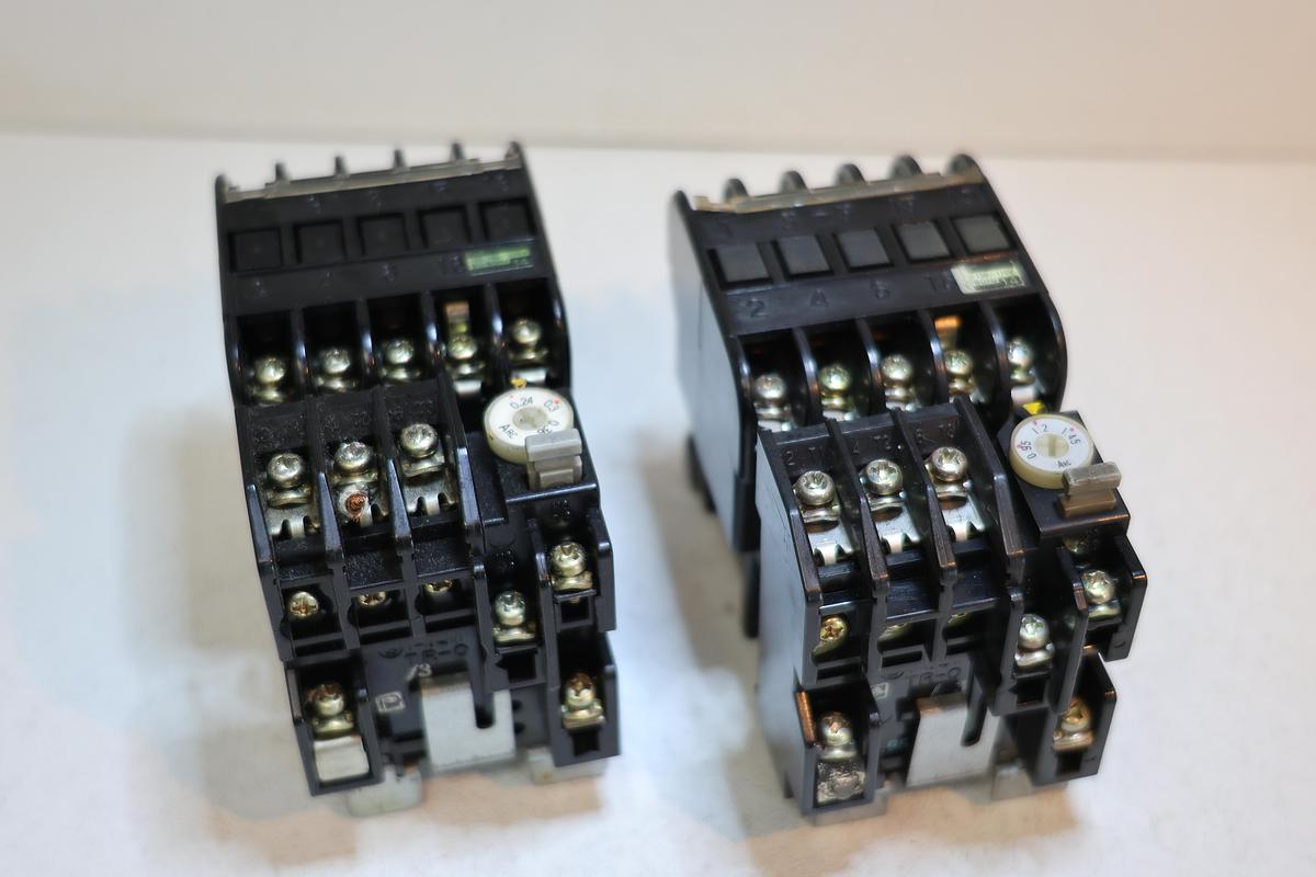 Used Fuji Electric SRCa-363105 (4A1B) Magnetic Contactor – 4NO + 1NC Auxiliary Contacts (Lot of 2) GHA-186