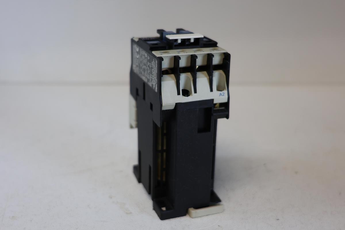 Used Telemecanique LP D12 01 Contactor w/LA4 DC 1U coil suppressor - GHA-99