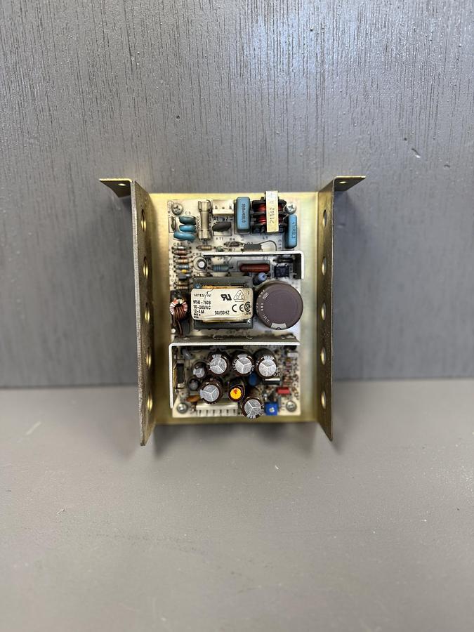 Used Artesyn NFS40-7608 Switching Power Supply 240VAC 50/60Hz 720132-J77 GHA-17