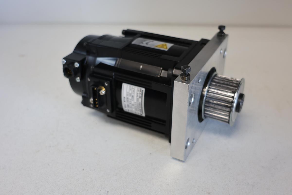 Used Yaskawa SGMGV-05D3W-YG13 Sigma-V servo motor GHA-160