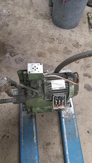 Used 6.5 Gallon Hydraulic Tank W/ CML Variable Vane Pump & Tatung Co 3Ph Induction Motor GH0-0